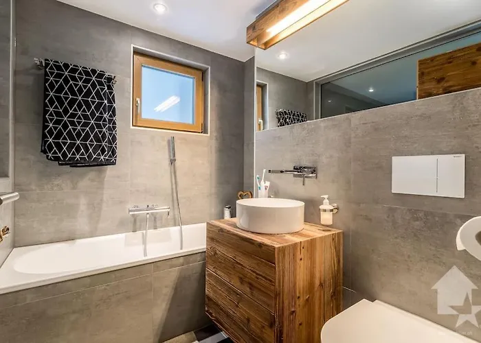 Rosalp, 200m Des Telecabines, * Нанда